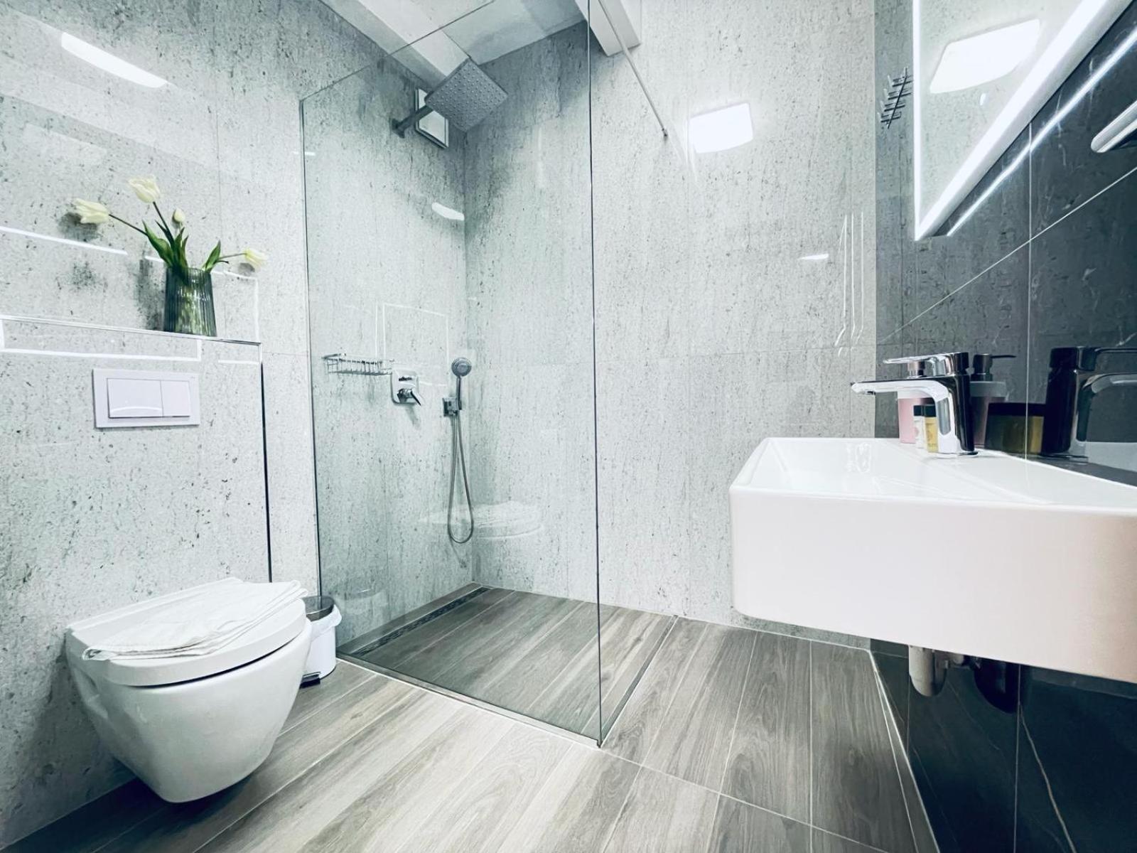 Fazana City Rooms With Free Parking Экстерьер фото